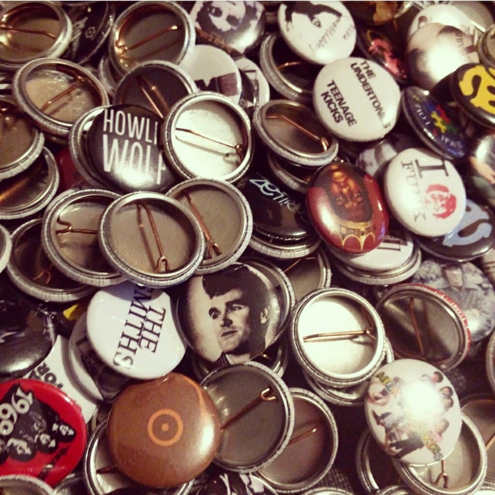 Mystery bag of 40 random 1 inch size buttons